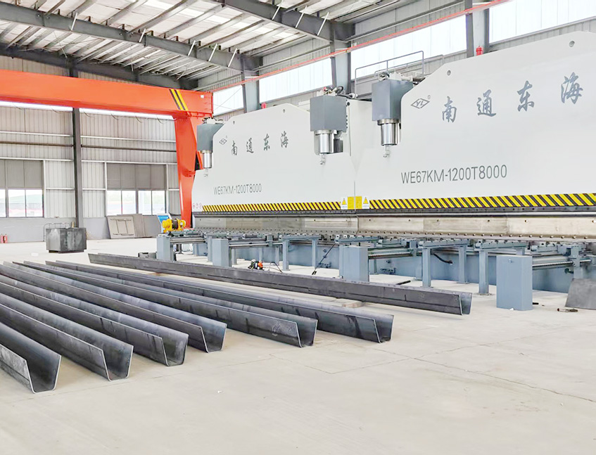 2xWE67K-1200T8000 CNC Press Brake in Tandem 2xWE67K-1200T8000 CNC Press Brake in Tandem